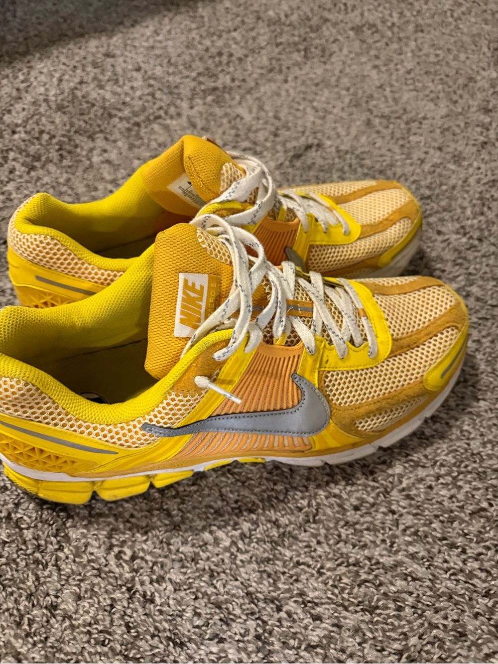 Nike Vomero 5 size 14